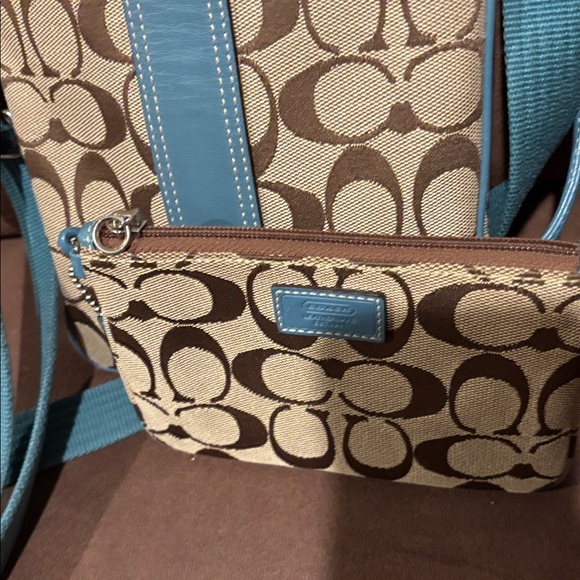 Coach crossbody Blue and Tan Women Bag Set - Picture 11 of 12